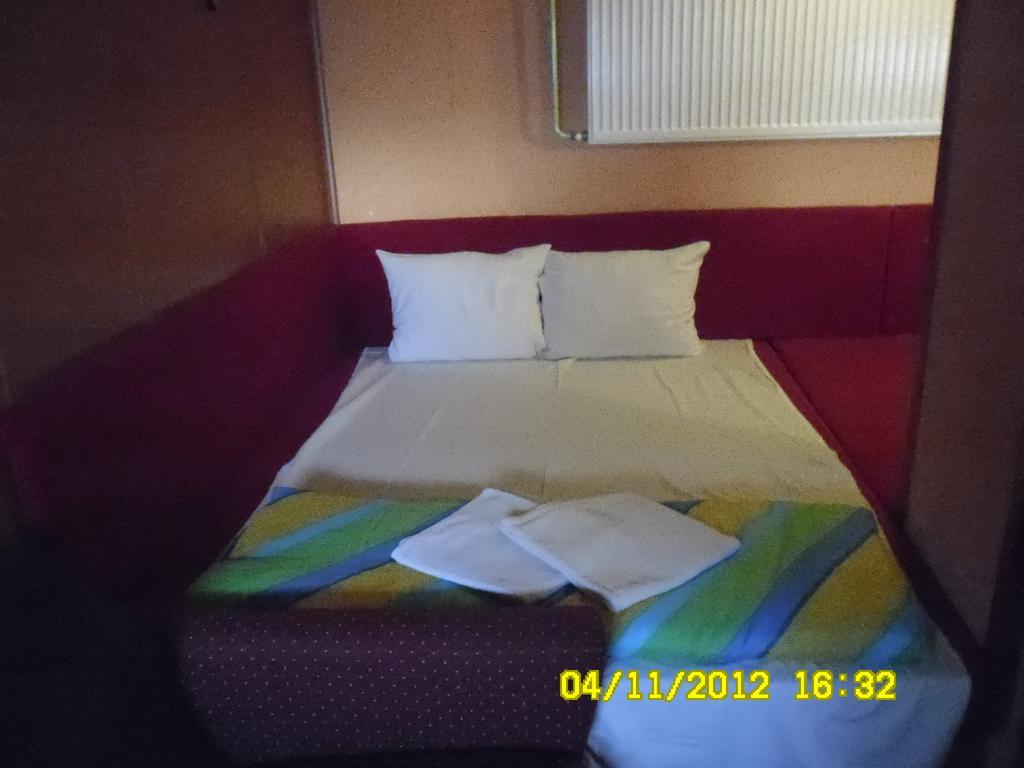 Family Top Rooms Bela Lada Sobe Novi Sad Camera foto