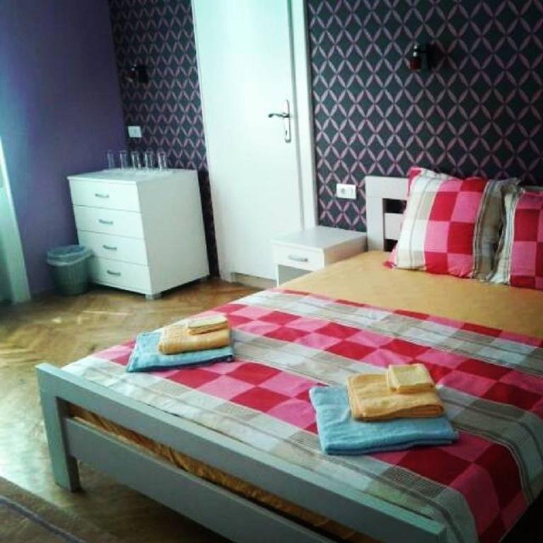 Family Top Rooms Bela Lada Sobe Novi Sad Esterno foto