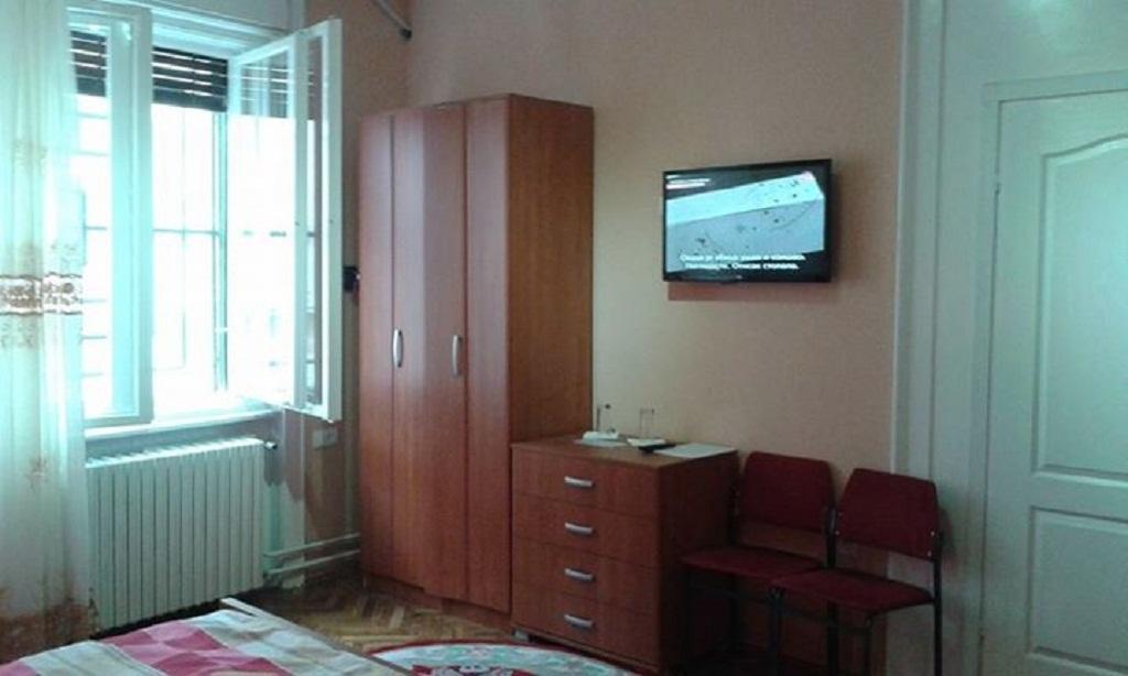 Family Top Rooms Bela Lada Sobe Novi Sad Esterno foto