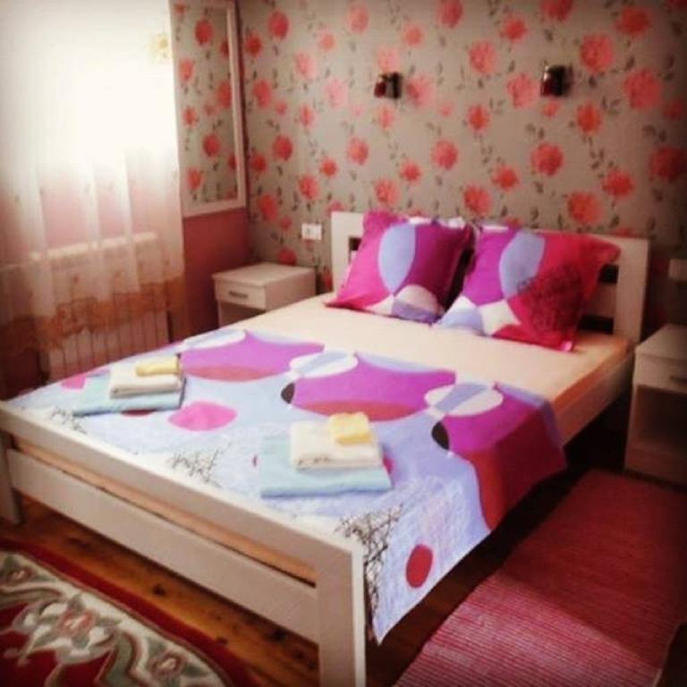 Family Top Rooms Bela Lada Sobe Novi Sad Esterno foto