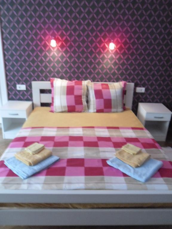 Family Top Rooms Bela Lada Sobe Novi Sad Camera foto
